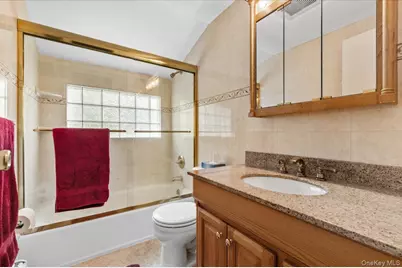 57 Meeting Lane, Hicksville, NY 11801 - Photo 20