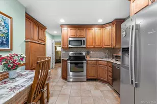 57 Meeting Ln, Hicksville, NY 11801 - Photo 4