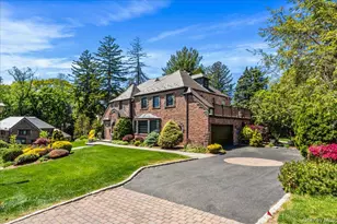79 Aldershot Ln, Manhasset, NY 11030 - Photo 38