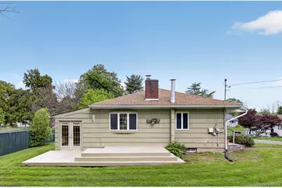 21 Stonecrest Drive, New Windsor, NY 12553 - Photo 2