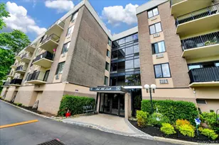 130 Colonial Pkwy, Yonkers, NY 10710 - Photo 2