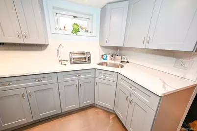 248 Fendale Street, Franklin Square, NY 11010 - Photo 20