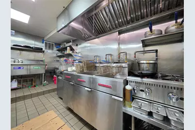 1405 2nd Avenue, New York, NY 10021 - Photo 10