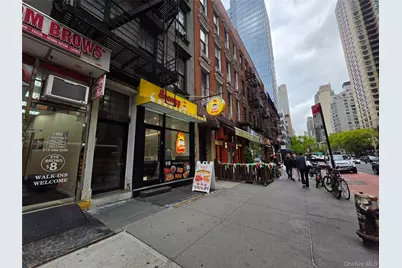 1405 2nd Avenue, New York, NY 10021 - Photo 4