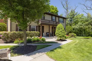 414 Pawnee Ct, Suffern, NY 10901 - Photo 2