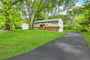32 Charlotte Dr, Spring Valley, NY 10977 - Photo 2