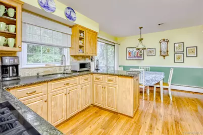 32 Charlotte Drive, Spring Valley, NY 10977 - Photo 12