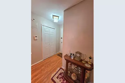 88-25 155th Ave #3M, Howard Beach, NY 11414 - Photo 8