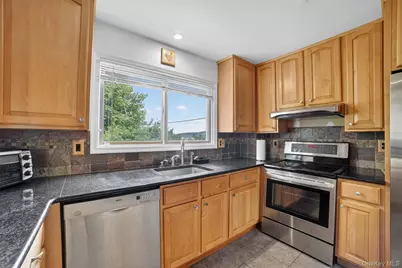 1225 Albany Post Road, Croton on Hudson, NY 10520 - Photo 18