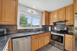 1225 Albany Post Rd, Croton on Hudson, NY 10520 - Photo 18