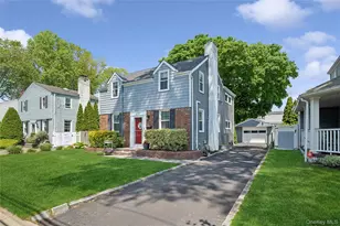 2197 Pine St, Wantagh, NY 11793 - Photo 2