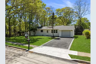 108 Avenue B, Holbrook, NY 11741 - Photo 2