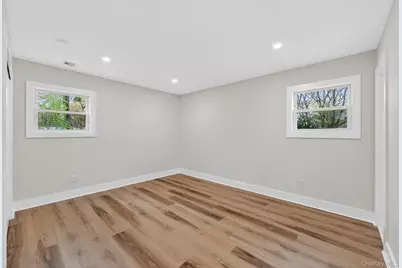 108 Avenue B, Holbrook, NY 11741 - Photo 14