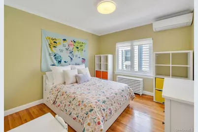 6210 Boelsen Crescent, Rego Park, NY 11374 - Photo 18