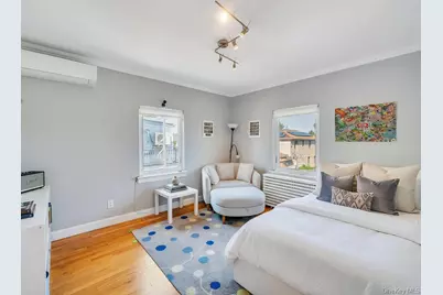 6210 Boelsen Crescent, Rego Park, NY 11374 - Photo 16