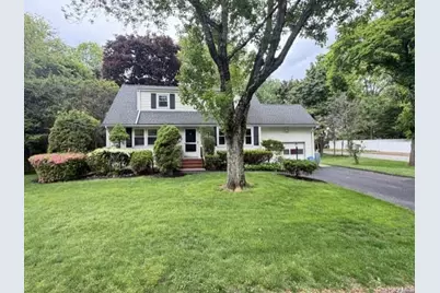 17 Mallory Road, Spring Valley, NY 10977 - Photo 2