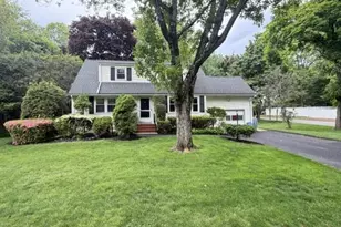 17 Mallory Rd, Spring Valley, NY 10977 - Photo 2