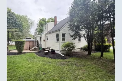 17 Mallory Road, Spring Valley, NY 10977 - Photo 6