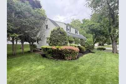 17 Mallory Road, Spring Valley, NY 10977 - Photo 8