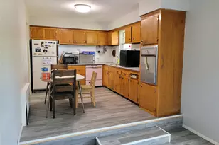 5 Thorpe Ln, East Islip, NY 11730 - Photo 12