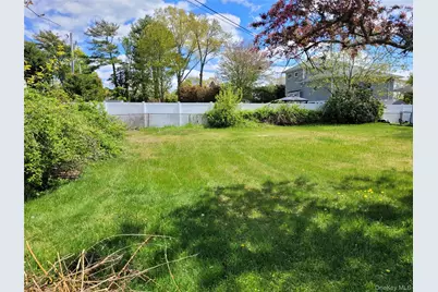 5 Thorpe Lane, East Islip, NY 11730 - Photo 6