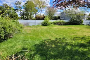 5 Thorpe Ln, East Islip, NY 11730 - Photo 6