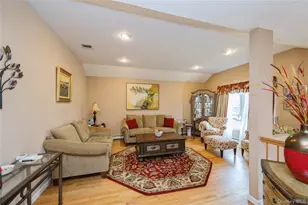 30 Baltimore Ave, Massapequa, NY 11758 - Photo 8