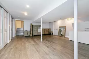 22 Olive St, Great Neck, NY 11020 - Photo 26
