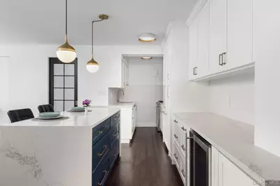 55 E 9th Street #3M, New York, NY 10003 - Photo 4