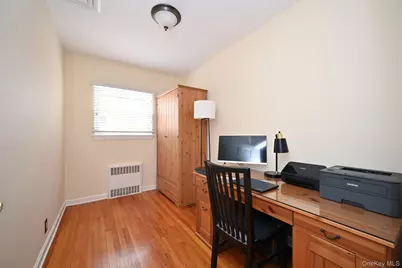 64-50 Utopia Parkway, Fresh Meadows, NY 11365 - Photo 10