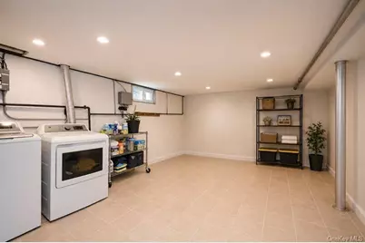 64-50 Utopia Parkway, Fresh Meadows, NY 11365 - Photo 16