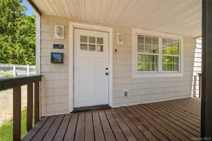 37 Hoffman Dr, Kings Park, NY 11754 - Photo 4