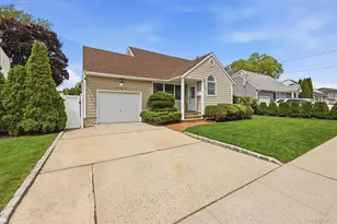 249 N 6th St, Bethpage, NY 11714 - Photo 2