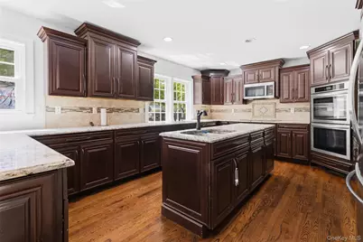 2 Watergate Drive, Amawalk, NY 10501 - Photo 10