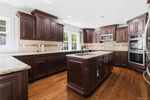 2 Watergate Dr, Amawalk, NY 10501 - Photo 10
