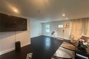 1013 Merriam Rd, Bay Shore, NY 11706 - Photo 6