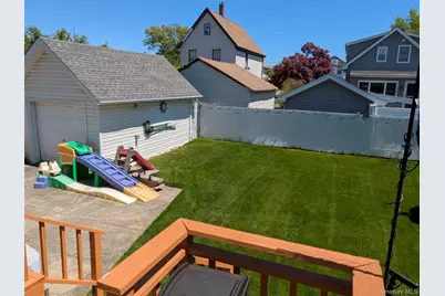 84 Woodlawn Avenue, Valley Stream, NY 11581 - Photo 6