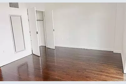 1215 Broadway #603, Astoria, NY 11106 - Photo 4