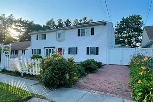 12 Vernon St, Plainview, NY 11803 - Photo 4