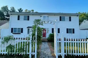 12 Vernon St, Plainview, NY 11803 - Photo 2