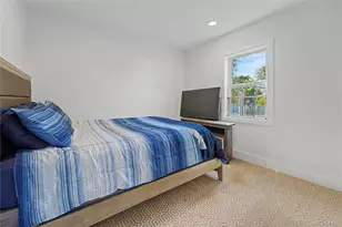 15 Johnson St, Amityville, NY 11701 - Photo 4