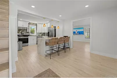 15 Johnson Street, Amityville, NY 11701 - Photo 2