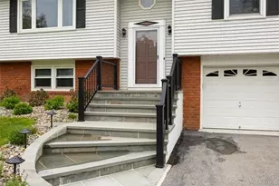 51 Carriage Hill Ln, Poughkeepsie, NY 12603 - Photo 24