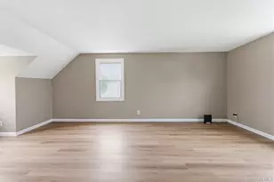 34 Park Cir W, New Hyde Park, NY 11040 - Photo 26