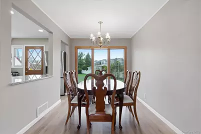 34 Park Circle W, New Hyde Park, NY 11040 - Photo 6