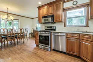 43 Plymouth Rd, Port Washington, NY 11050 - Photo 8