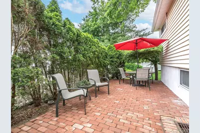 43 Plymouth Road, Port Washington, NY 11050 - Photo 14