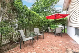43 Plymouth Rd, Port Washington, NY 11050 - Photo 14