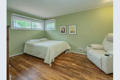 43 Plymouth Road, Port Washington, NY 11050 - Photo 12