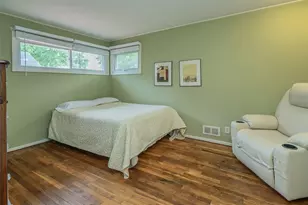 43 Plymouth Rd, Port Washington, NY 11050 - Photo 12